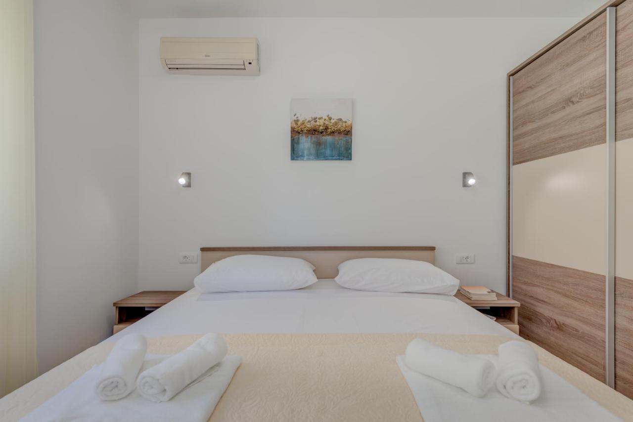 Vacation Home Zdravka Kaštela Eksteriør billede