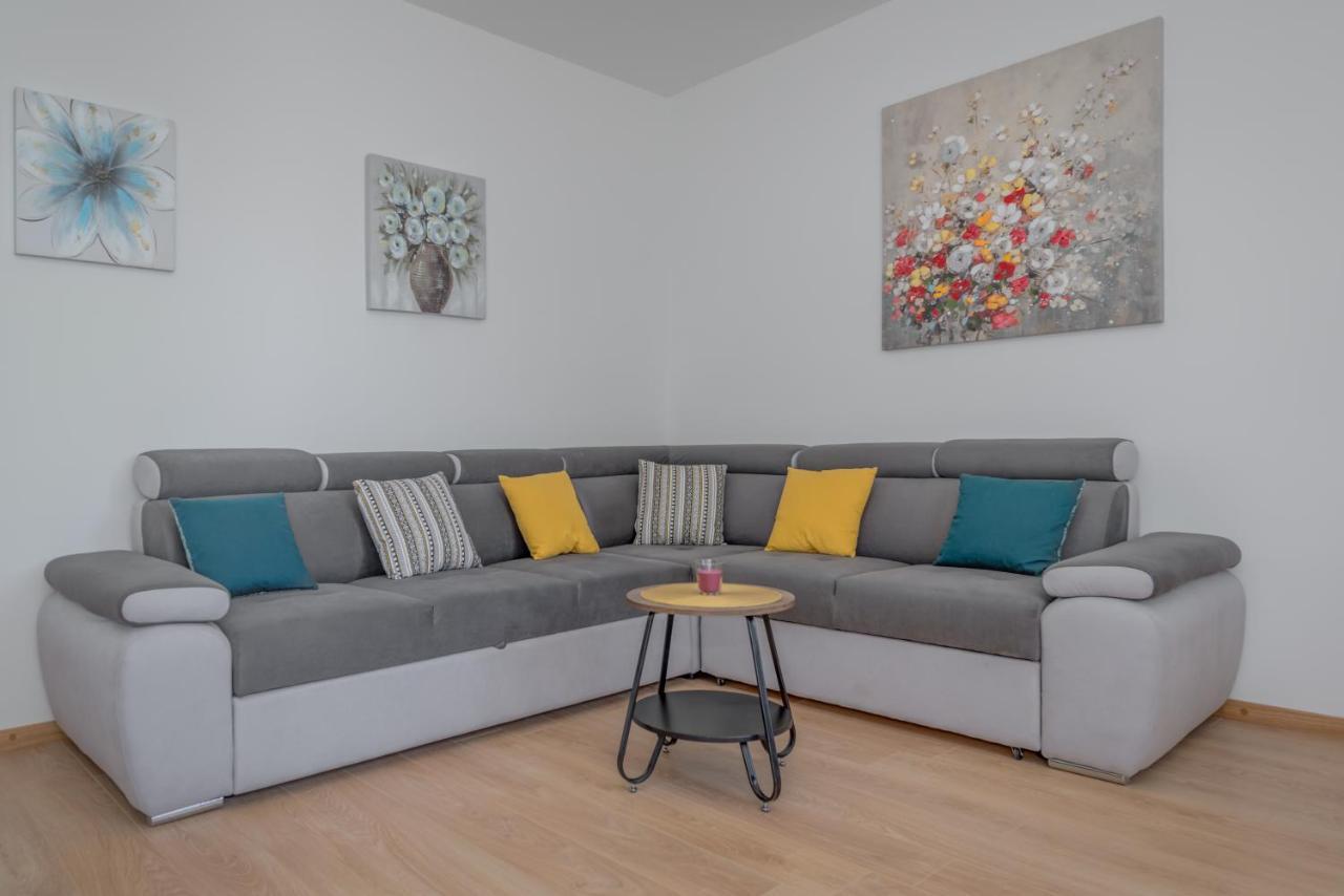 Vacation Home Zdravka Kaštela Eksteriør billede