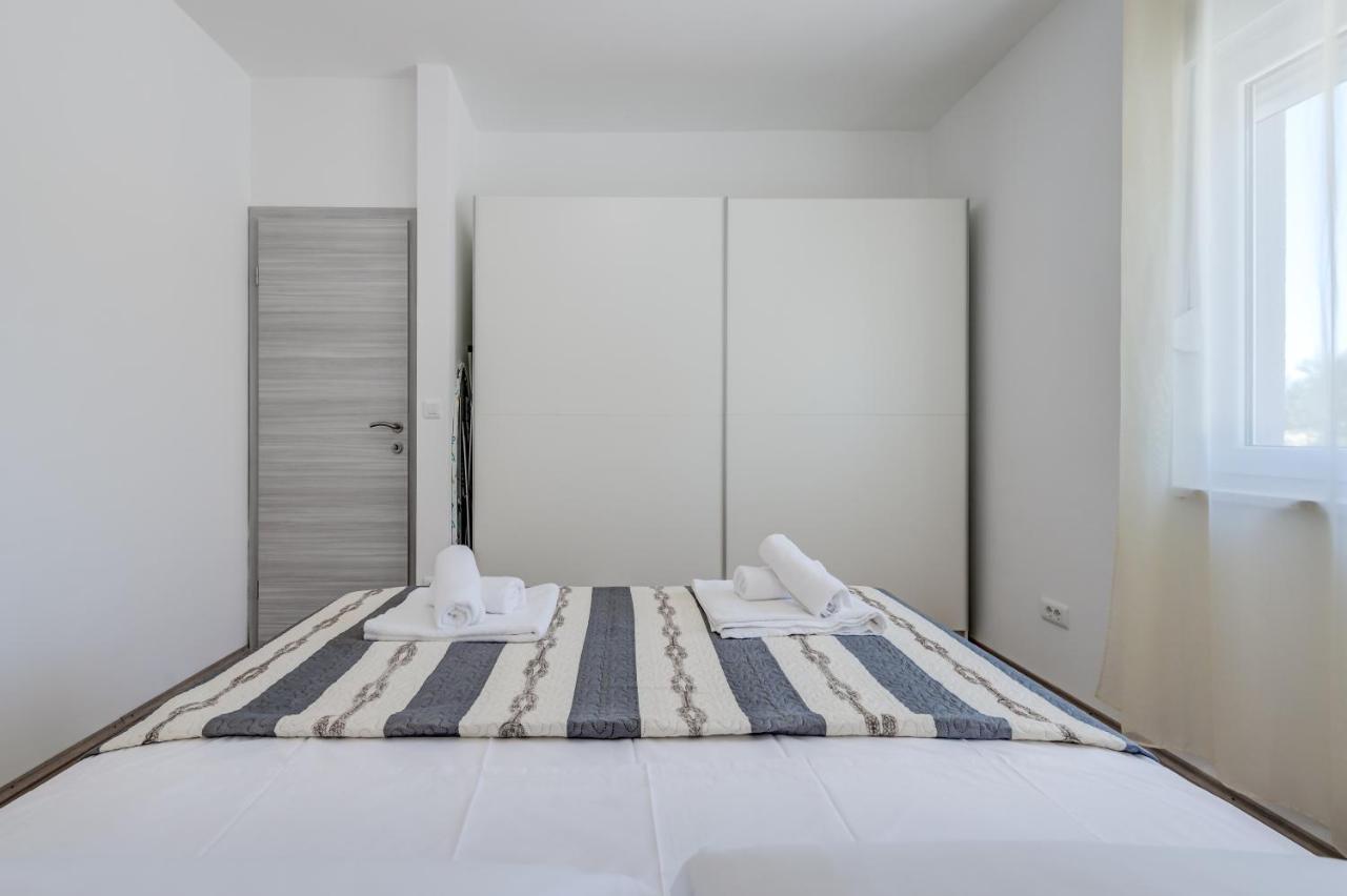 Vacation Home Zdravka Kaštela Eksteriør billede