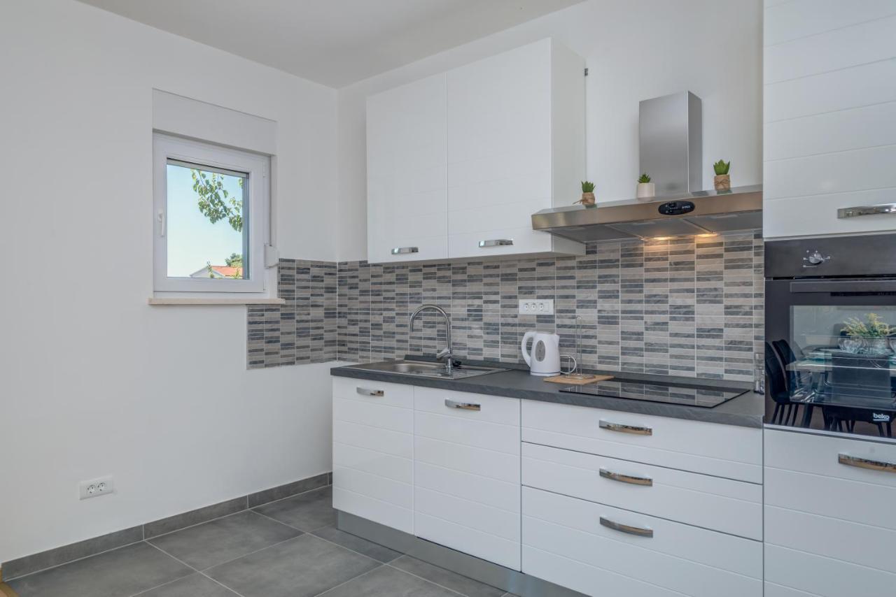 Vacation Home Zdravka Kaštela Eksteriør billede