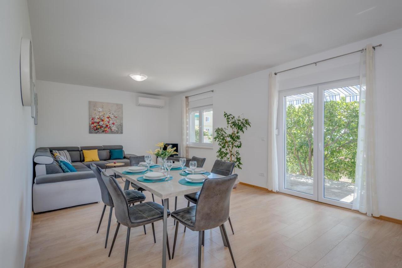 Vacation Home Zdravka Kaštela Eksteriør billede