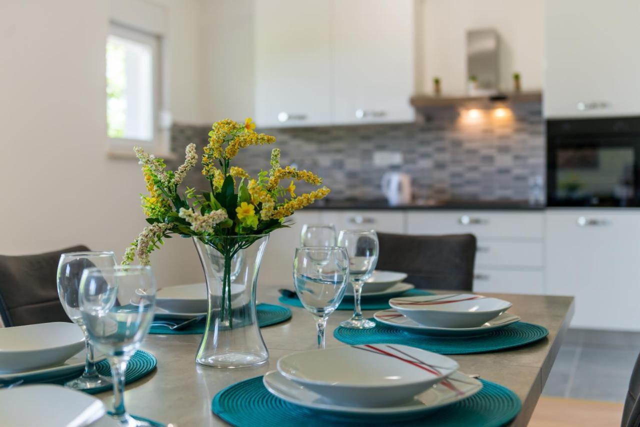 Vacation Home Zdravka Kaštela Eksteriør billede